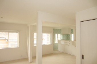 二世帯住宅の二階の間取り変更と水回り全てをリフォーム！